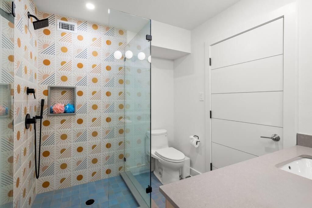 Soco-a-go-go Apartment *